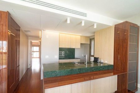 Cozinha de apartamento para alugar com 2 quartos, 93m² em Moinhos de Vento, Porto Alegre