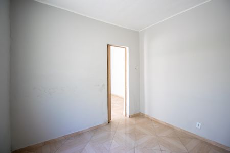 Quarto de casa para alugar com 1 quarto, 95m² em Irajá, Rio de Janeiro