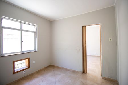 Quarto de casa para alugar com 1 quarto, 95m² em Irajá, Rio de Janeiro