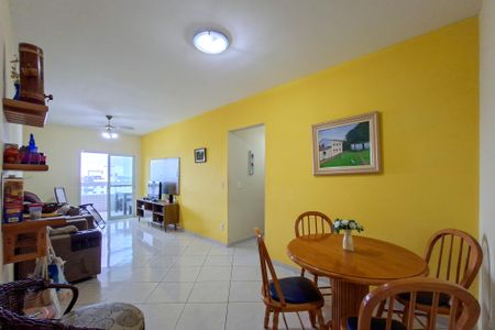 Sala de apartamento para alugar com 2 quartos, 100m² em Guilhermina, Praia Grande
