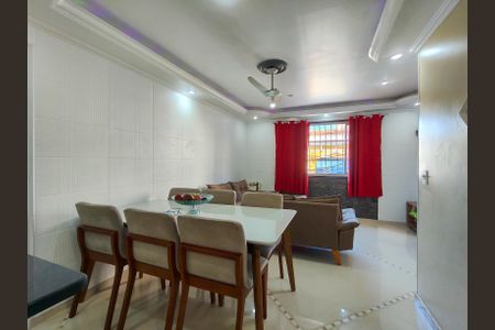 Sala de casa à venda com 4 quartos, 200m² em Rocha, Rio de Janeiro