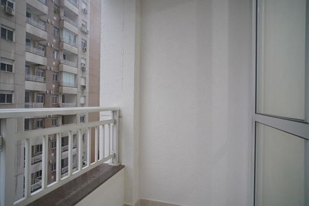 Varanda de apartamento para alugar com 2 quartos, 58m² em Farrapos, Porto Alegre