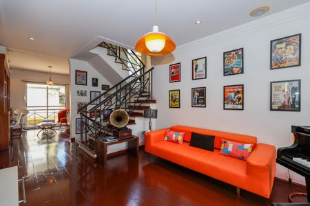 Sala de casa de condomínio para alugar com 4 quartos, 550m² em Jardim Morumbi, São Paulo