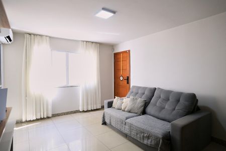 Sala de apartamento à venda com 2 quartos, 136m² em Pirajá, Belo Horizonte