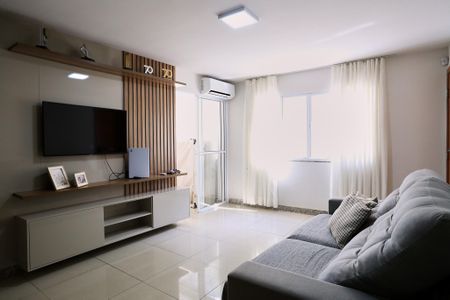 Sala de apartamento à venda com 2 quartos, 136m² em Pirajá, Belo Horizonte