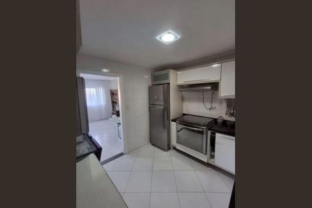 Casa de Condomínio para alugar com 3 quartos, 200m² em Jardim Placaford, Salvador