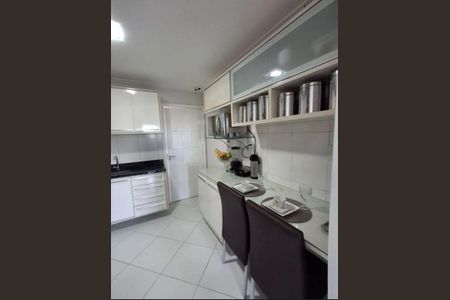 Casa de Condomínio para alugar com 3 quartos, 200m² em Jardim Placaford, Salvador