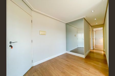 Sala de apartamento à venda com 2 quartos, 52m² em Km 18, Osasco