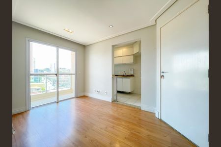 Sala de apartamento à venda com 2 quartos, 52m² em Km 18, Osasco