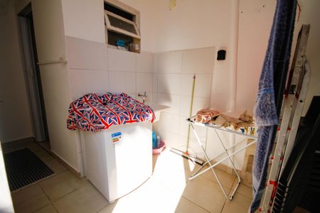 Lavanderia de casa para alugar com 4 quartos, 120m² em Maracanã, Praia Grande