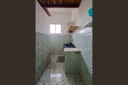 Cozinha de kitnet/studio para alugar com 0 quarto, 20m² em Cidade Ocian, Praia Grande