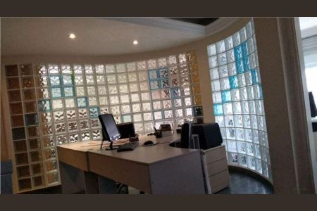 Casa à venda com 4 quartos, 205m² em Vila Suzana, São Paulo