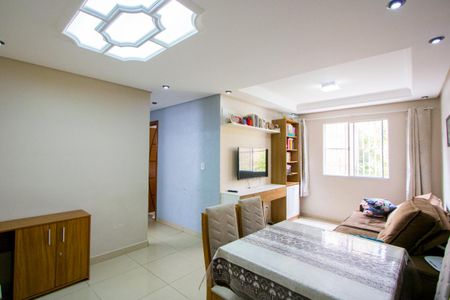 Sala de apartamento à venda com 2 quartos, 56m² em Parque Sao Vicente, Santo André