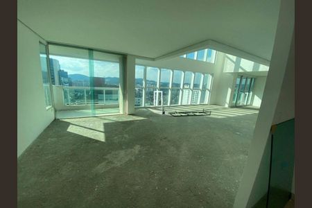Apartamento à venda com 4 quartos, 750m² em Alphaville Industrial, Barueri