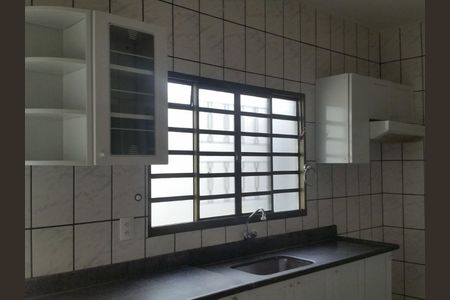 Cozinha de casa para alugar com 3 quartos, 170m² em Brasil, Uberlândia