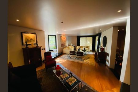 Casa à venda com 4 quartos, 780m² em Morumbi, São Paulo