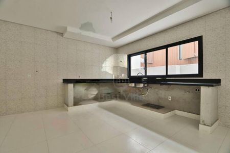 Casa à venda com 5 quartos, 510m² em Centro Comercial Jubran, Barueri