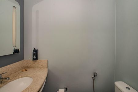 Banheiro de kitnet/studio à venda com 1 quarto, 24m² em Bom Fim, Porto Alegre