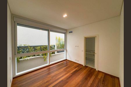 Casa à venda com 4 quartos, 625m² em Tamboré, Santana de Parnaíba