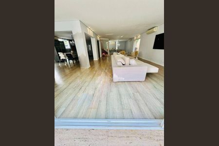 Casa à venda com 4 quartos, 460m² em Residencial Cinco (Alphaville), Santana de Parnaíba