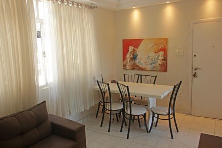 Sala de apartamento para alugar com 3 quartos, 90m² em Marapé, Santos