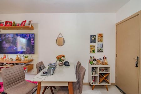 Sala de apartamento à venda com 2 quartos, 50m² em Mário Quintana, Porto Alegre