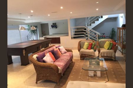 Casa à venda com 4 quartos, 700m² em Alphaville Residencial Um, Barueri