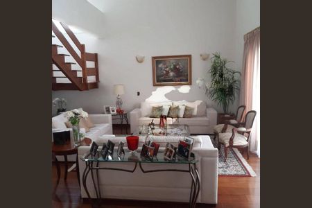 Casa à venda com 4 quartos, 360m² em Alphaville Residencial Zero, Barueri