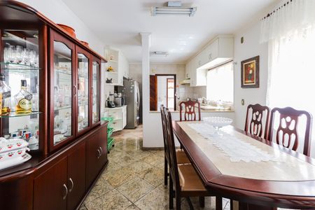 Casa à venda com 4 quartos, 165m² em Cidade São Francisco, São Paulo