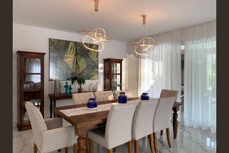 Casa à venda com 4 quartos, 700m² em Alphaville Residencial Um, Barueri