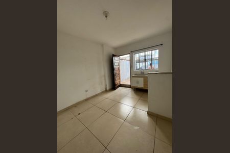 Sala/Cozinha de casa para alugar com 1 quarto, 148m² em Socorro, São Paulo