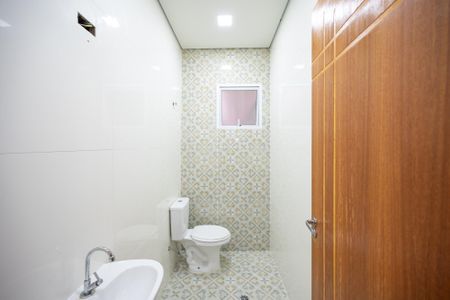 Lavabo de casa para alugar com 4 quartos, 350m² em Planalto Paulista, São Paulo