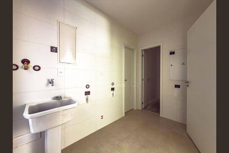 Casa à venda com 3 quartos, 230m² em Centro Empresarial Tamboré, Santana de Parnaíba