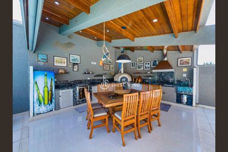 Casa à venda com 4 quartos, 350m² em Alphaville, Santana de Parnaíba