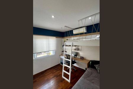 Casa à venda com 4 quartos, 300m² em Parque Sinai, Santana de Parnaíba