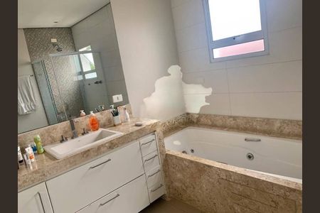 Casa à venda com 4 quartos, 300m² em Parque Sinai, Santana de Parnaíba