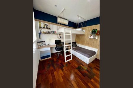 Casa à venda com 4 quartos, 300m² em Parque Sinai, Santana de Parnaíba