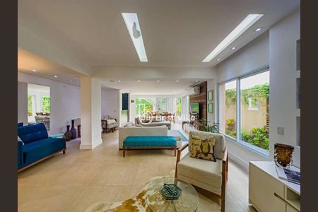 Casa à venda com 4 quartos, 297m² em Residencial Cinco (Alphaville), Santana de Parnaíba