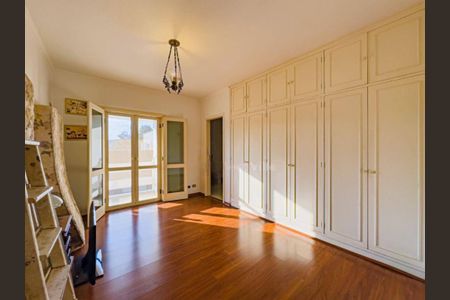 Casa à venda com 4 quartos, 600m² em Alphaville Industrial, Barueri