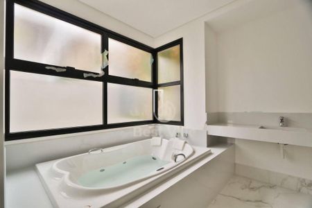 Casa à venda com 4 quartos, 442m² em Colinas da Anhanguera, Santana de Parnaíba