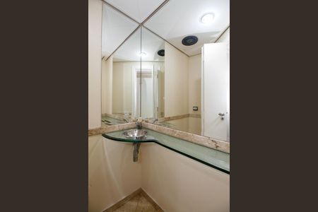 Lavabo de apartamento para alugar com 4 quartos, 160m² em Jardim America, São Paulo