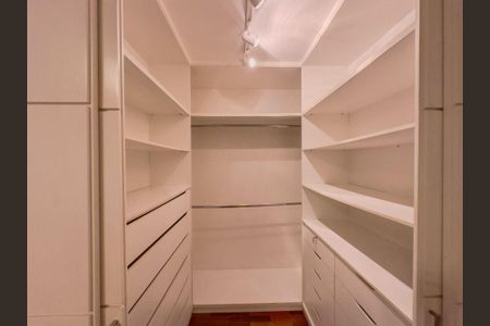 Casa de Condomínio à venda com 4 quartos, 550m² em Alphaville, Santana de Parnaíba