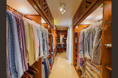 Casa à venda com 4 quartos, 457m² em Alphaville Residencial Um, Barueri