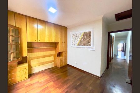 Casa à venda com 3 quartos, 195m² em Jardim dos Camargos, Barueri