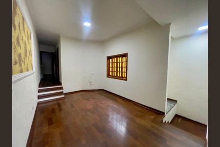 Casa à venda com 3 quartos, 195m² em Jardim dos Camargos, Barueri