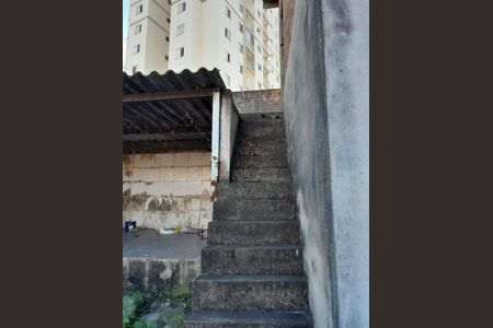 Casa à venda com 5 quartos, 250m² em Jardim Tupanci, Barueri