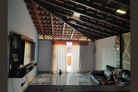 Casa à venda com 5 quartos, 250m² em Jardim Tupanci, Barueri