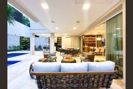 Casa à venda com 4 quartos, 420m² em Centro Comercial Jubran, Barueri