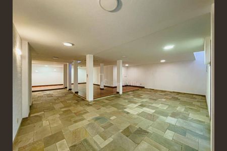 Casa à venda com 4 quartos, 740m² em Alphaville Residencial Um, Barueri