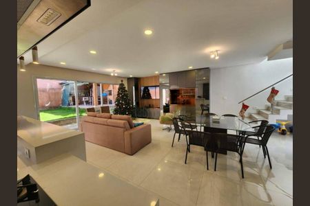 Casa à venda com 4 quartos, 325m² em Residencial Tres (Alphaville), Santana de Parnaíba